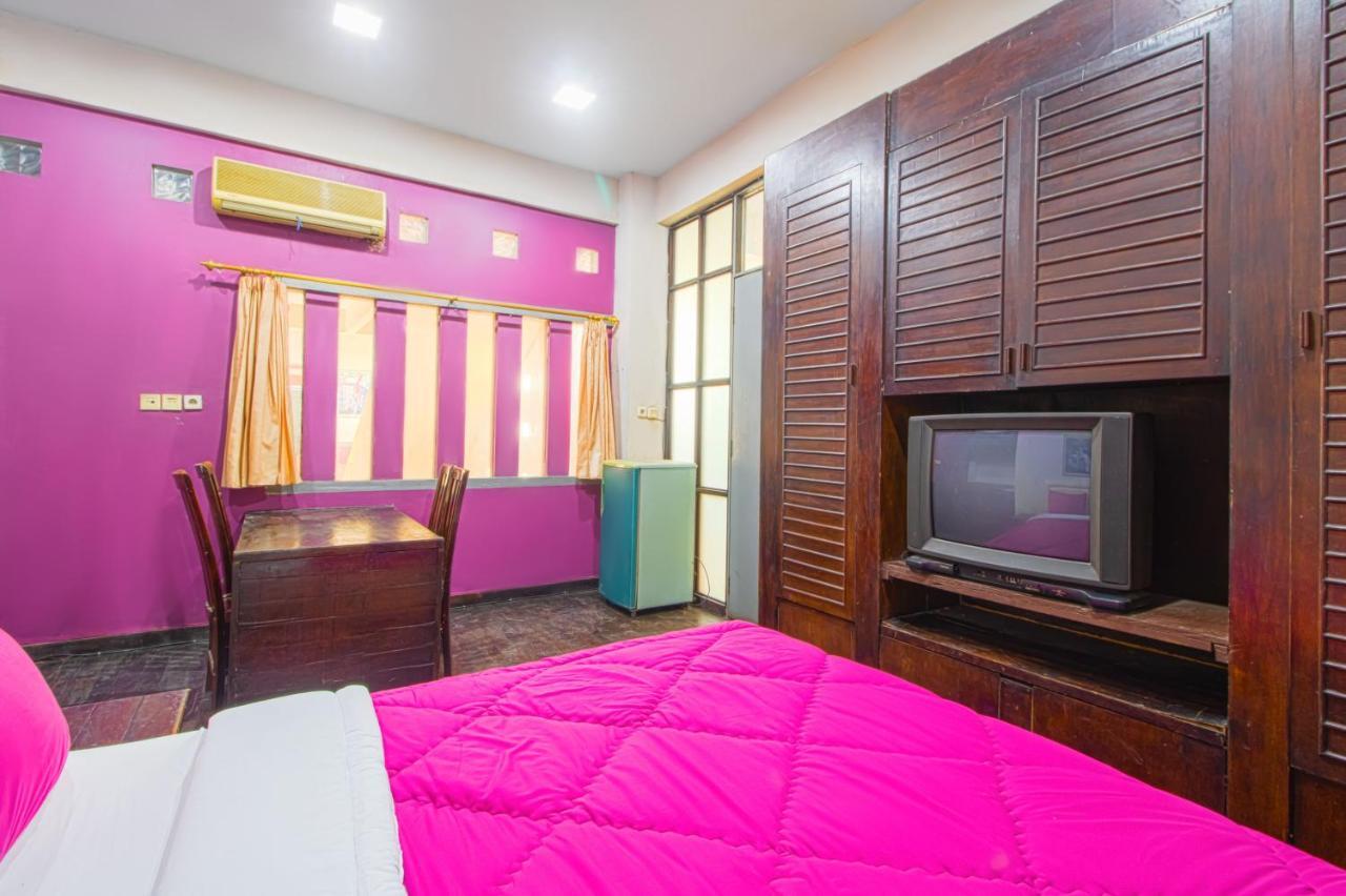 Tobana House Bintaro Hotel Jacarta Exterior foto