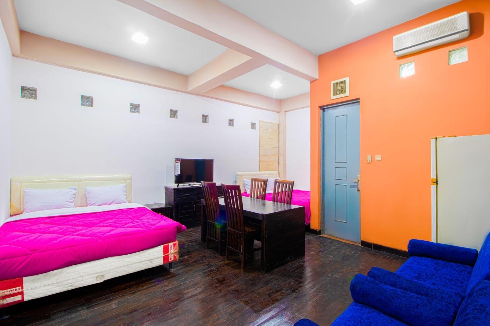 Tobana House Bintaro Hotel Jacarta Exterior foto