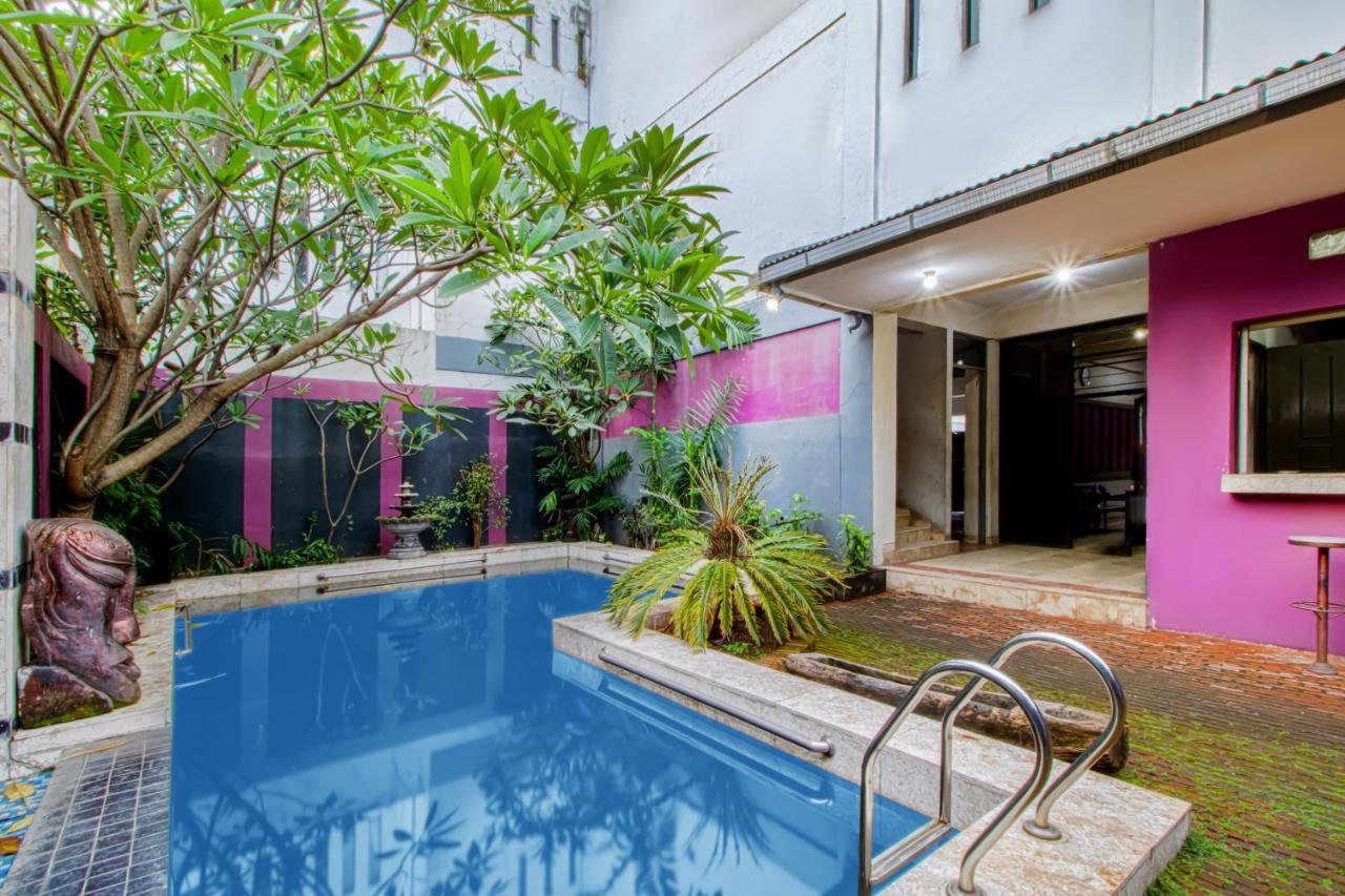 Tobana House Bintaro Hotel Jacarta Exterior foto