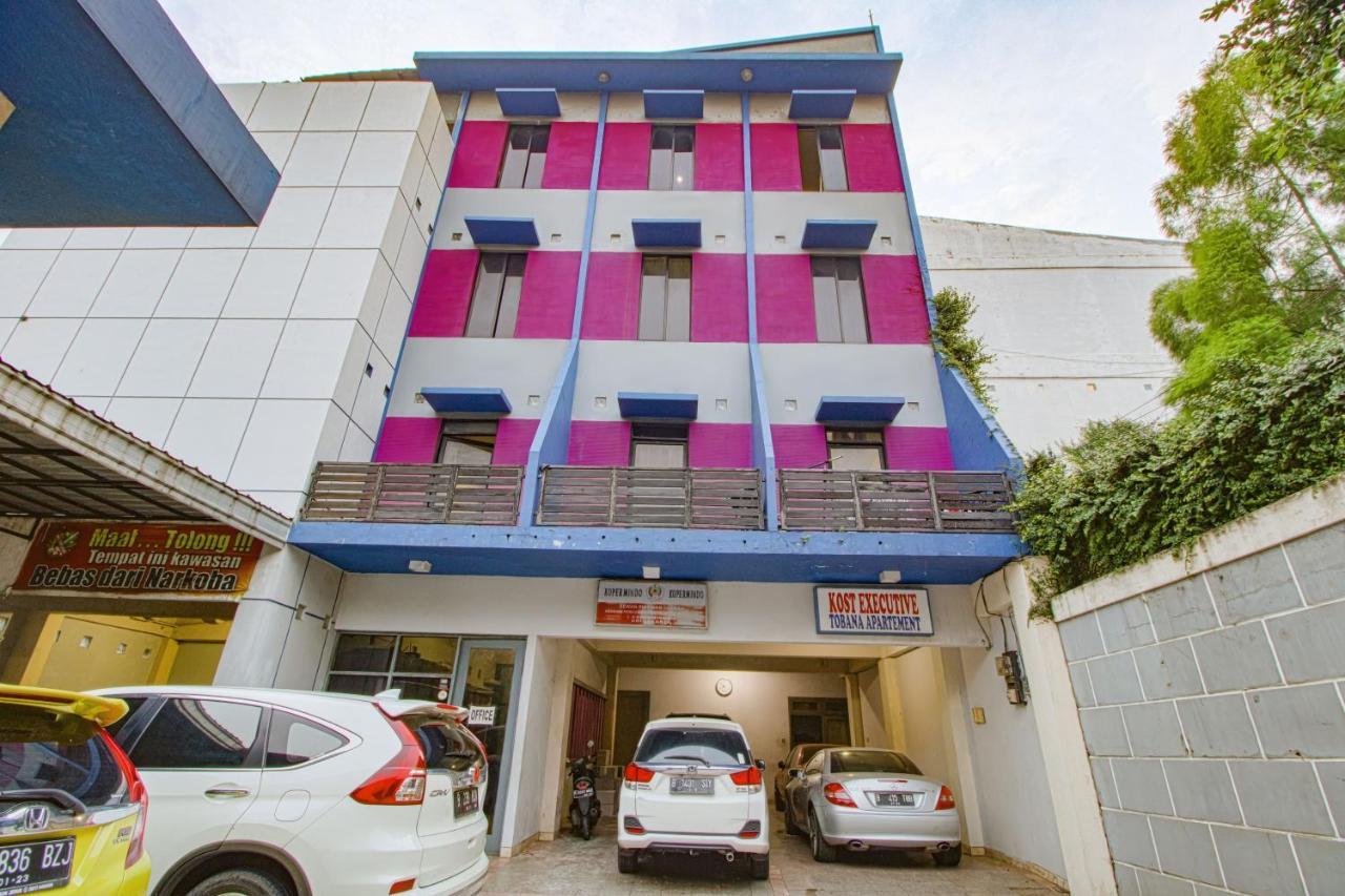 Tobana House Bintaro Hotel Jacarta Exterior foto